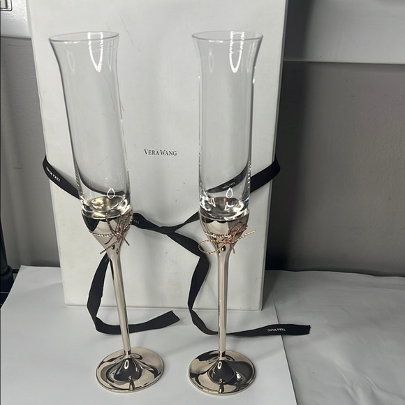 Vera Wang Pair of 2 New in Box LK 11” Toasting Flutes Crystal & Silvertone - Picture 1 of 8